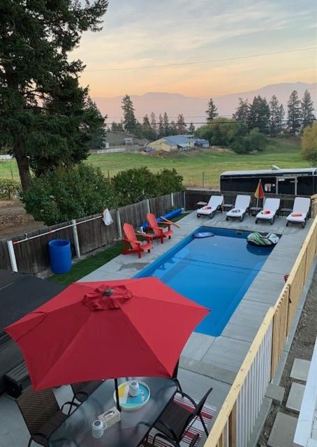 Salish And Bed & Breakfast
