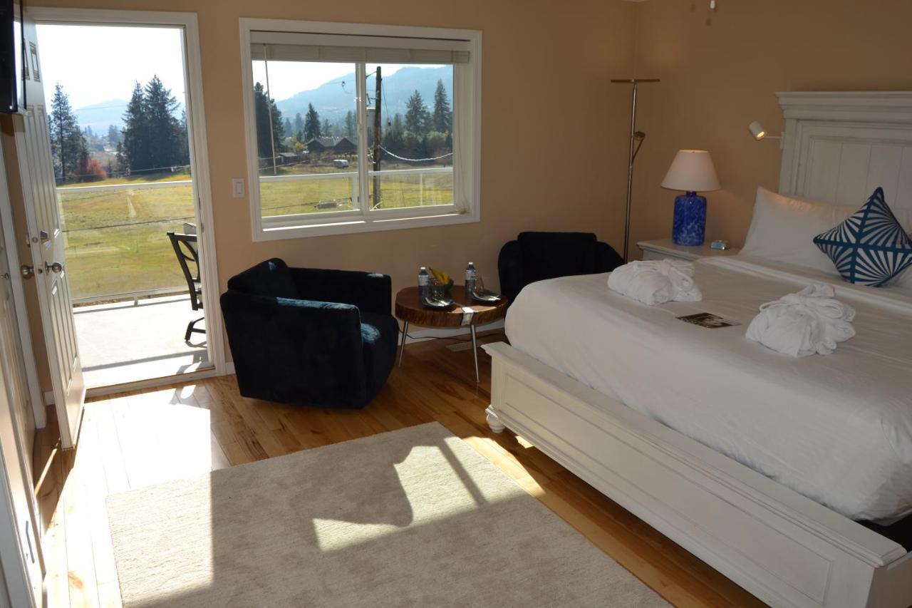 Salish And Bed & Breakfast West Kelowna