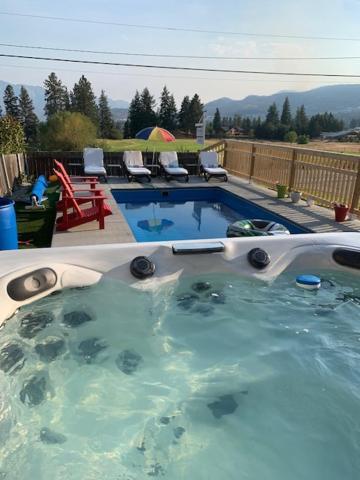 Salish And * West Kelowna