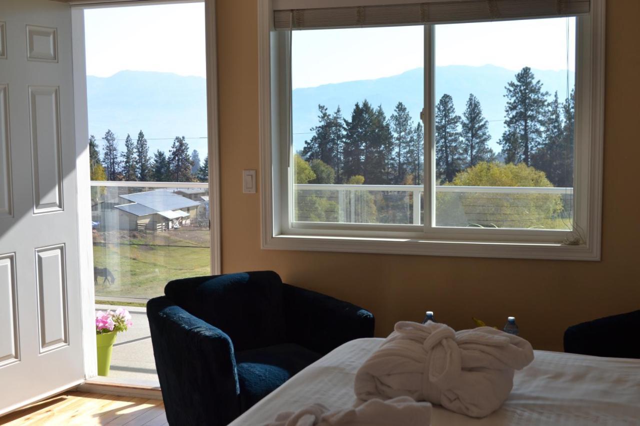 Bed & Breakfast Salish And *